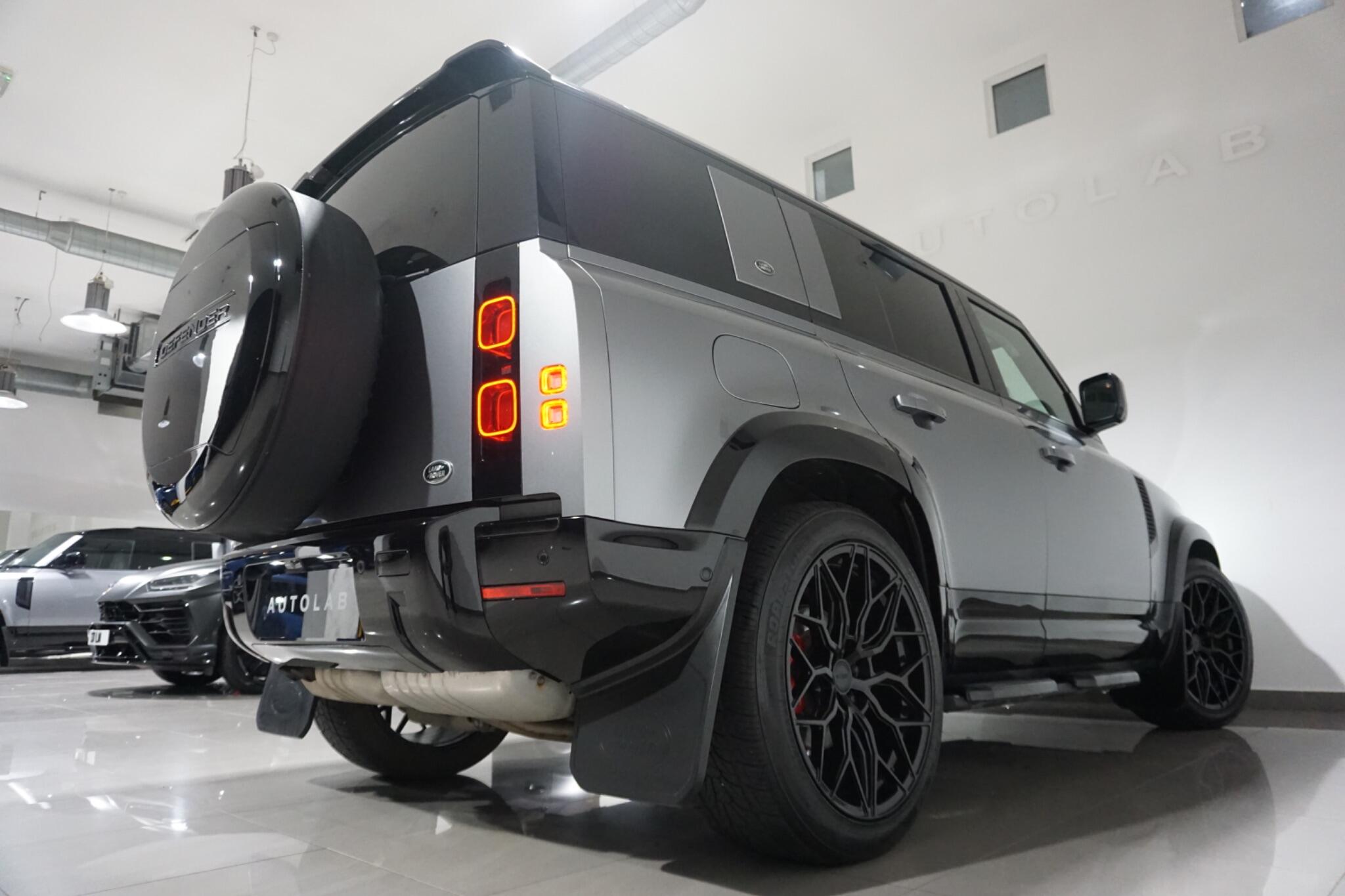Land Rover Defender 110 3.0 D200 MHEV SE SUV 5dr Diesel Auto 4WD Euro 6 (s/s) (200 ps)